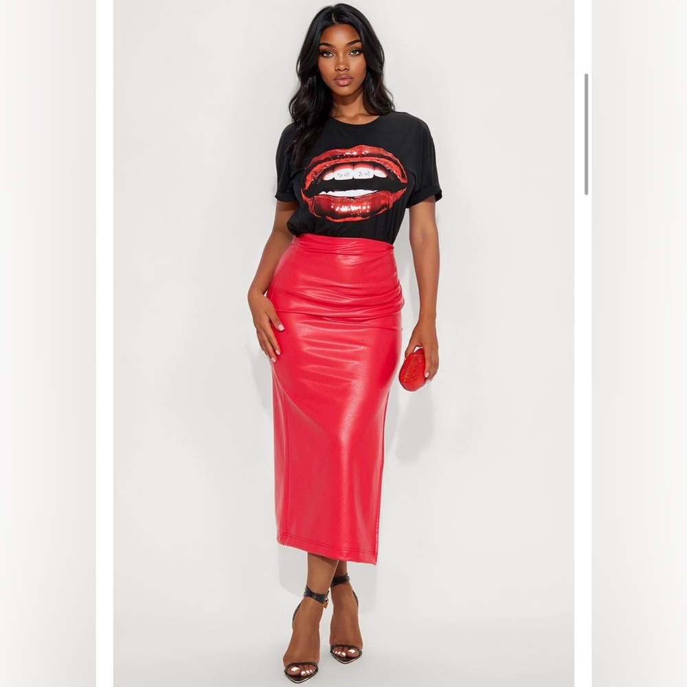 New Fashion Nova Chic Red Faux Leather Stretchy Pencil Skirt Size Small